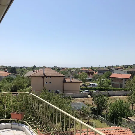 къща за гости николови Къща за гости Варна